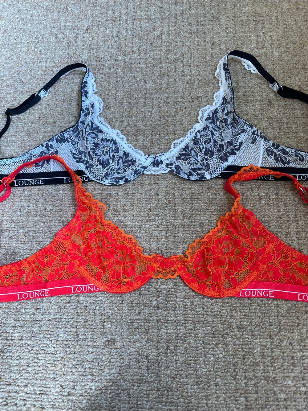 Lounge 30C pair of Lace Underwire Bras